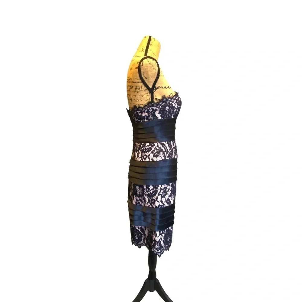 BCBGMAXAZRIA Lace Strapless Cocktail Dress Women’s Size 0 - Picture 5 of 16